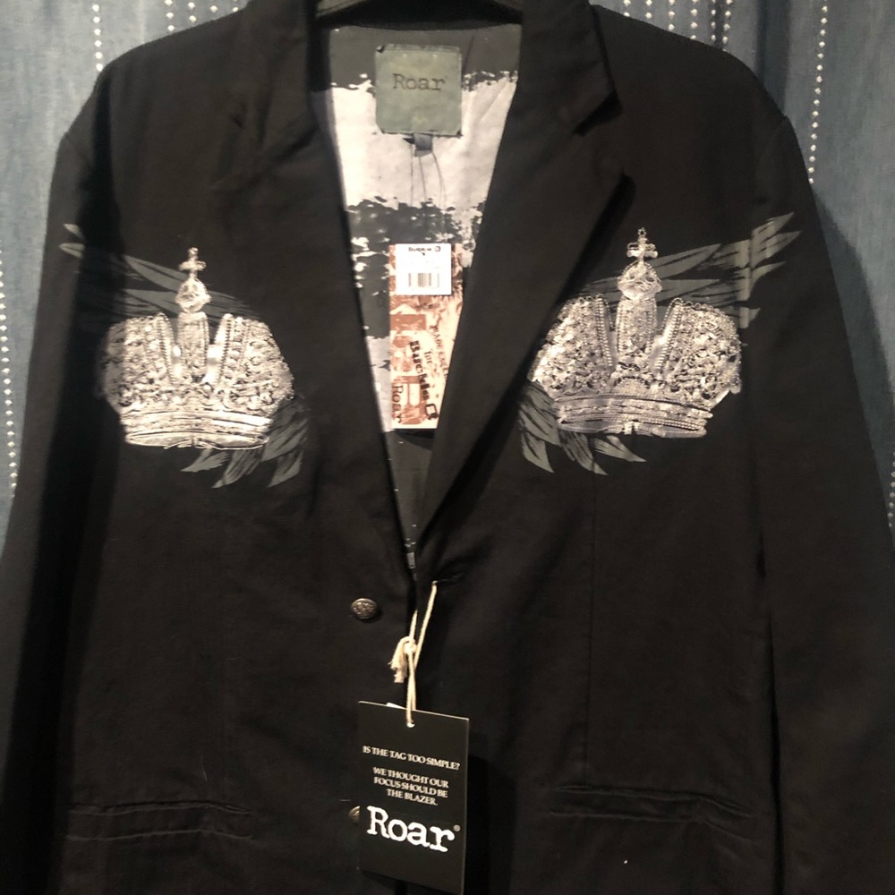NWT Roar blazer